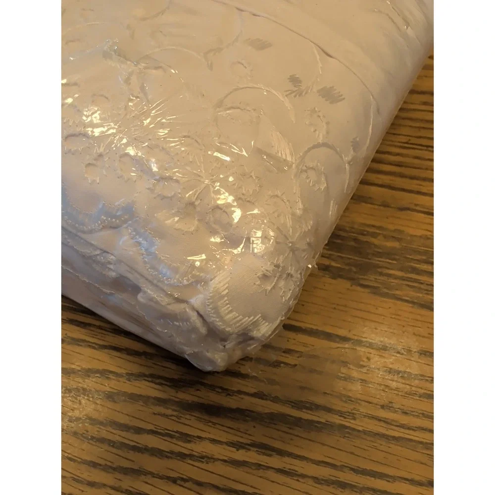 New Vintage Heirloom Collection Luxury Percale Embroidered Lace Queen Sheet Set